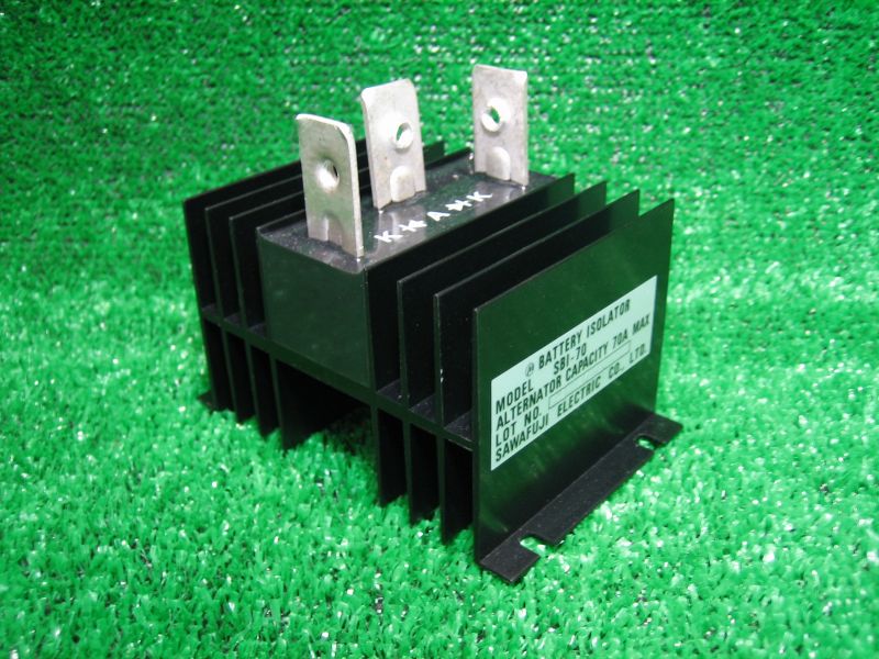 充電分配器　バッテリー　アイソレーター　70アンペア　SBI-70